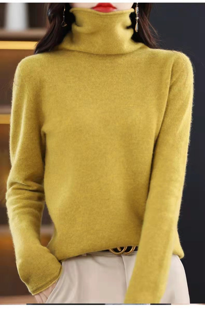 Women's wool turtleneck sweater, fitted