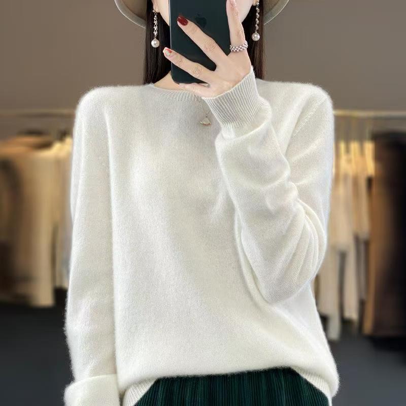 Women's wool sweater, crew neck, loose fit