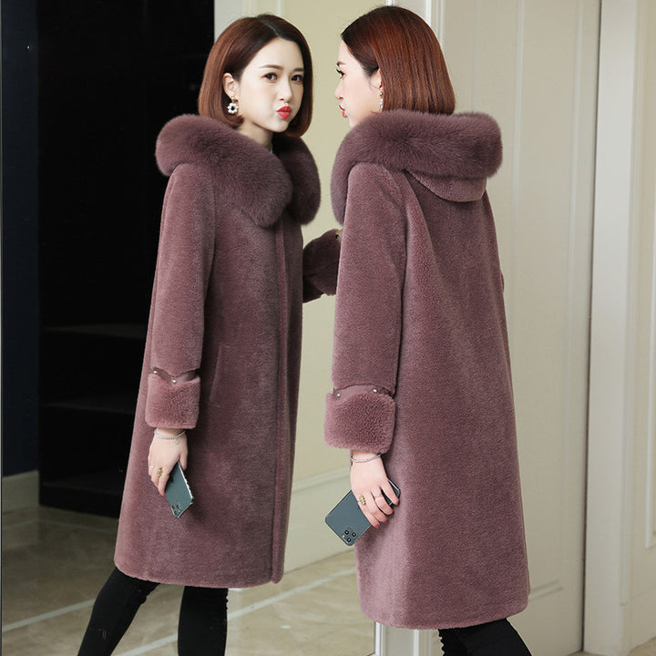 Sheepskin coat with fox fur collar for women