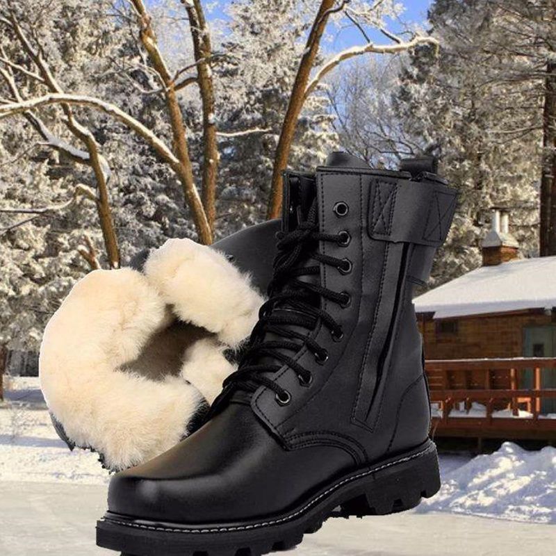 Robust men's work boots with high shaft