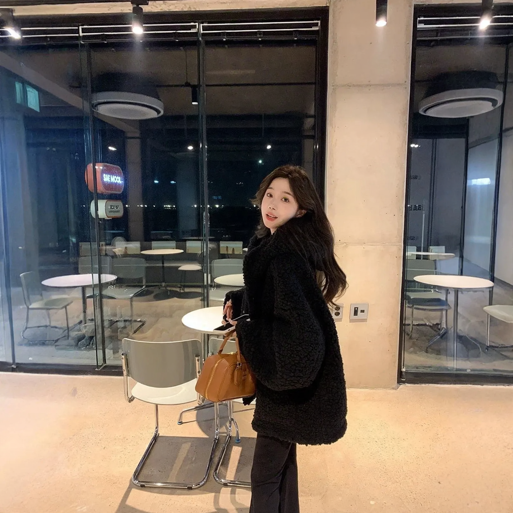 Sheepskin coat with hood, lined