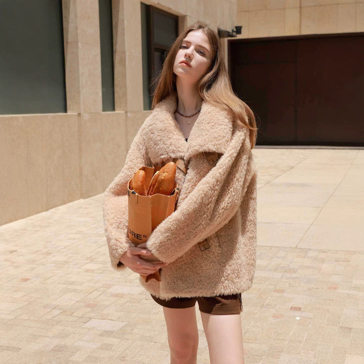 Women's Faux Fur Coat with Lapel Collar, Loose
