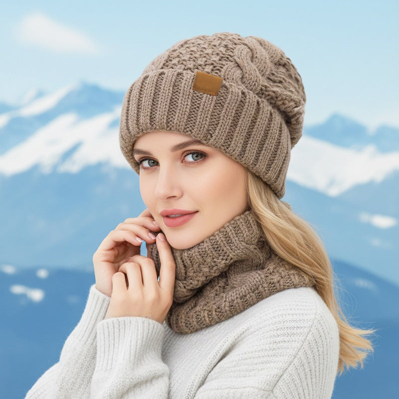 Women's knitted beanie and scarf set, warm lined