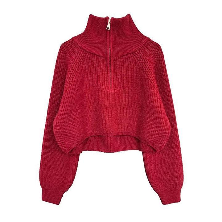 Short women's knitted sweater with zipper