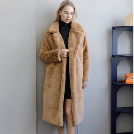 Women's coat in fur look for street style