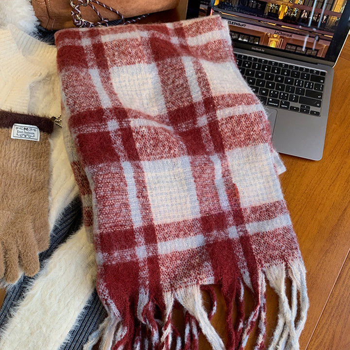 Checkered scarf, soft and warming, 190 cm