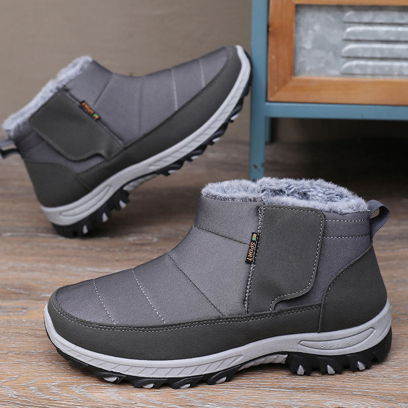Men's winter boots with Velcro closure
