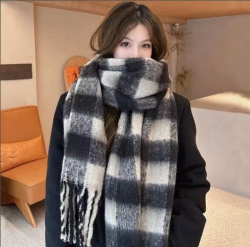 Women’s wool scarf in various colors