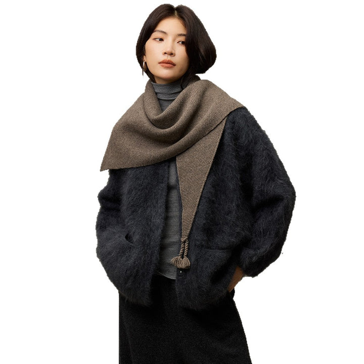 Merino wool triangle scarf, knitted, 147x51cm