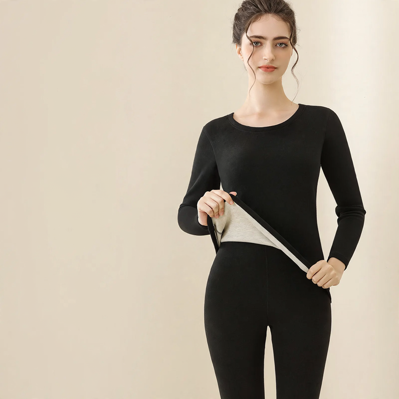 Thermal underwear set made of silk and wool
