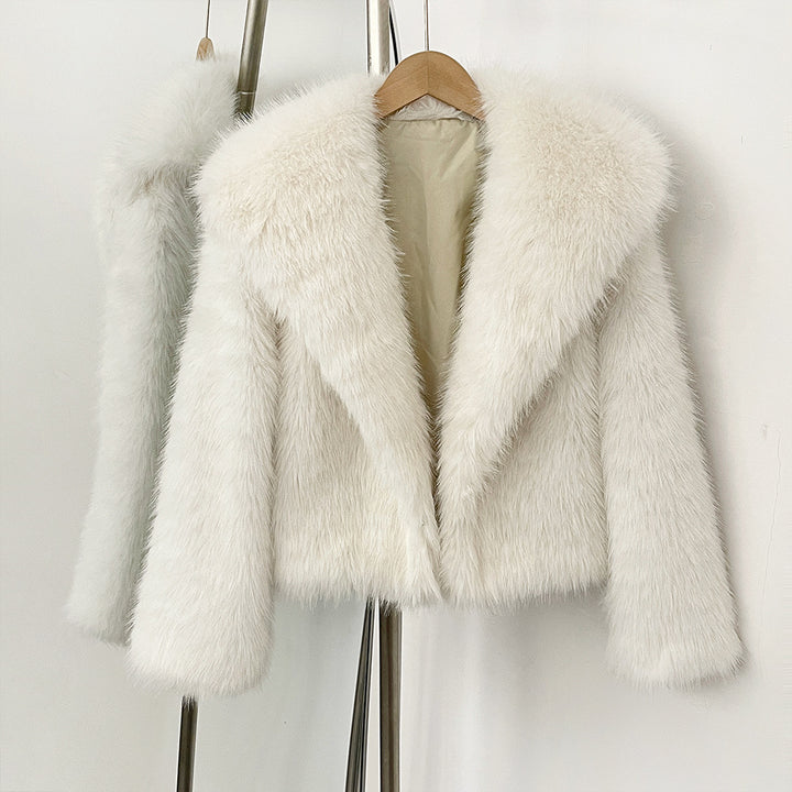 Elegant faux fur jacket with large lapels