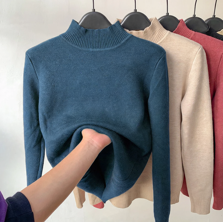 Women's pullover with stand-up collar and fleece lining