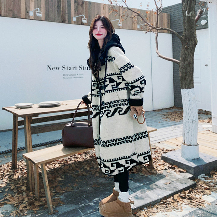 Padded women's coat with lambskin look