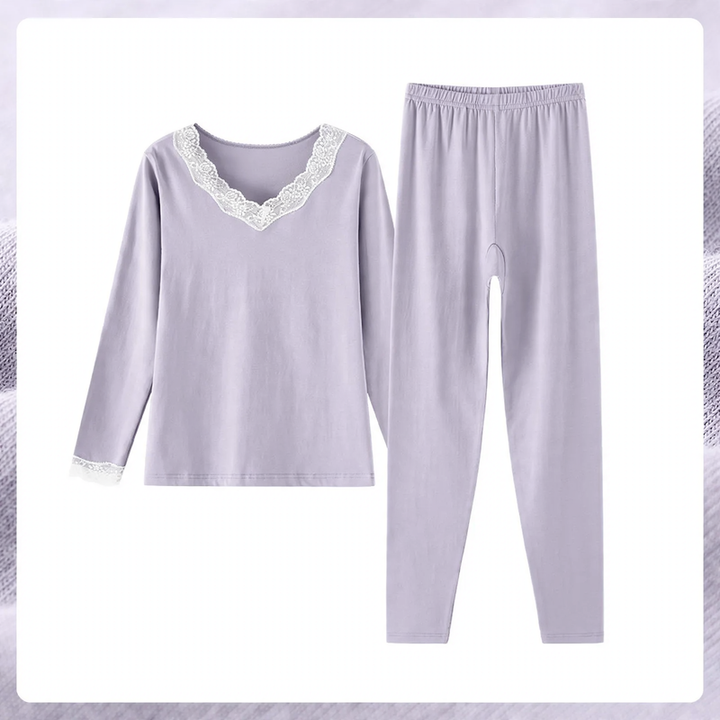 Women's thermal underwear set made of cotton with lace trim