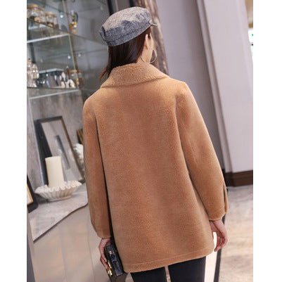 Ladies coat made of lambskin imitation, elegant