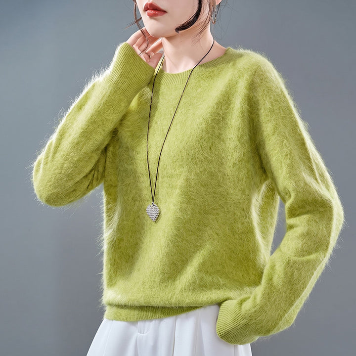 Women's pullover made of cashmere-wool blend, seamless