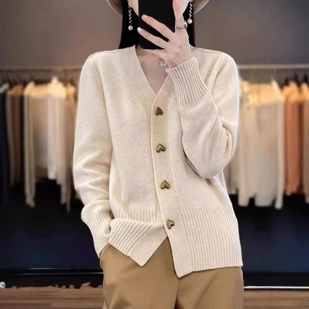 Women's cardigan with V-neck and heart buttons