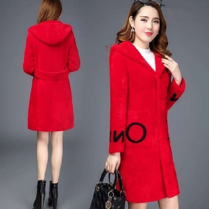 Women's hooded coat made of lamb fur imitation