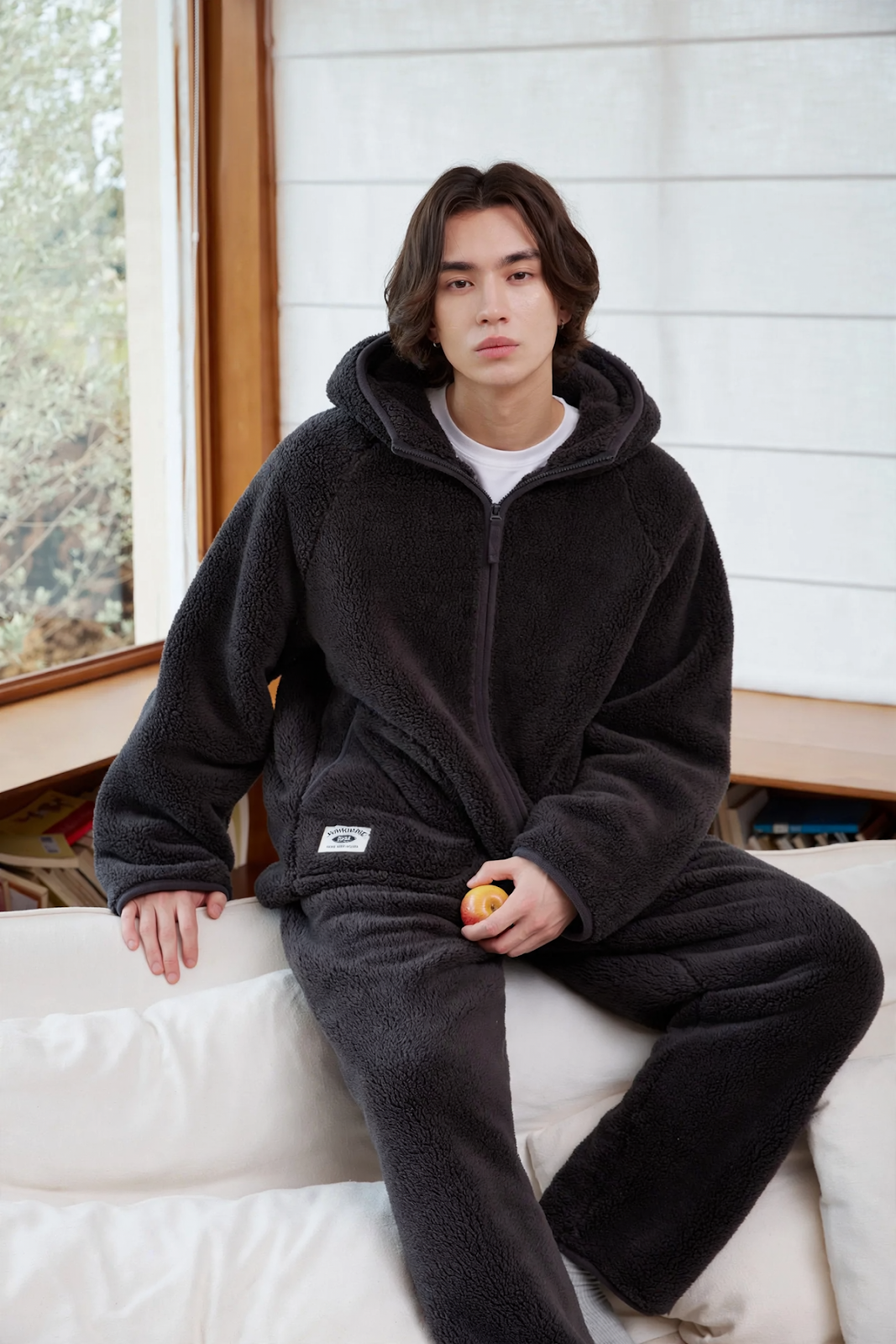 Men's house suit with stand-up collar and zipper