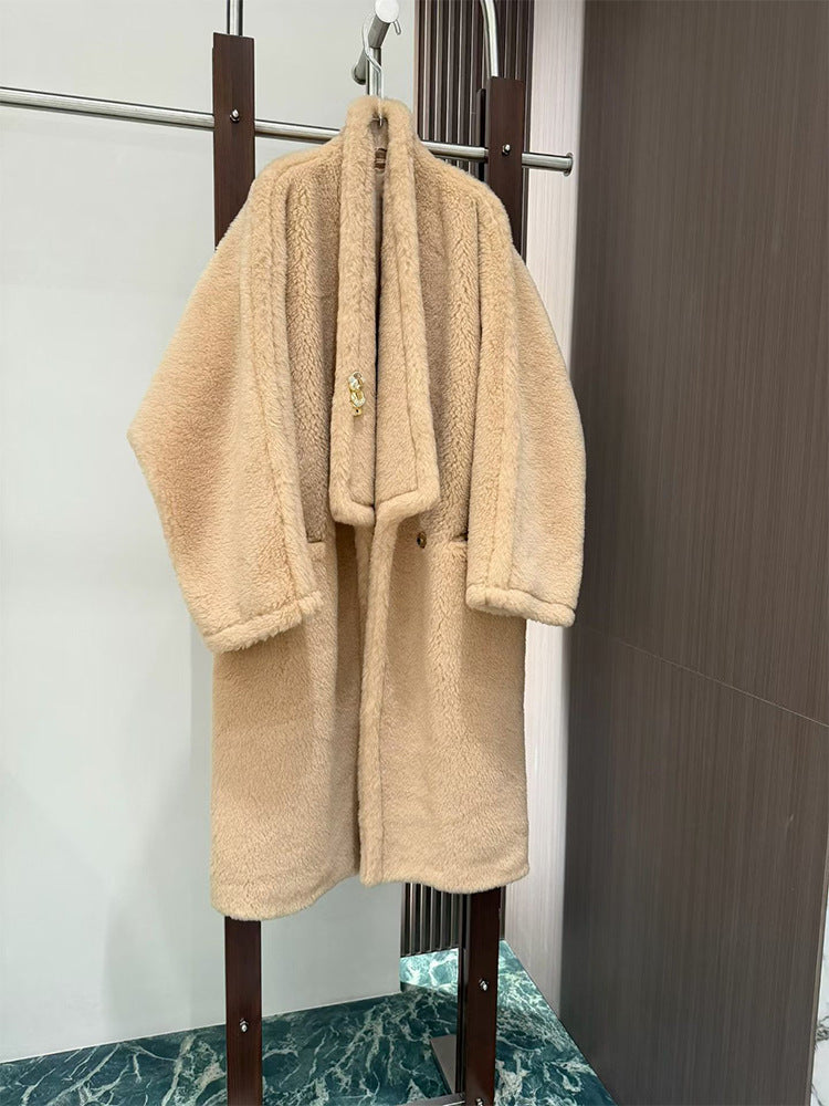 Long teddy coat made of wool