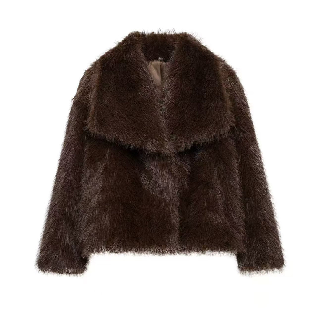 Fashionable faux fur coat with large lapels