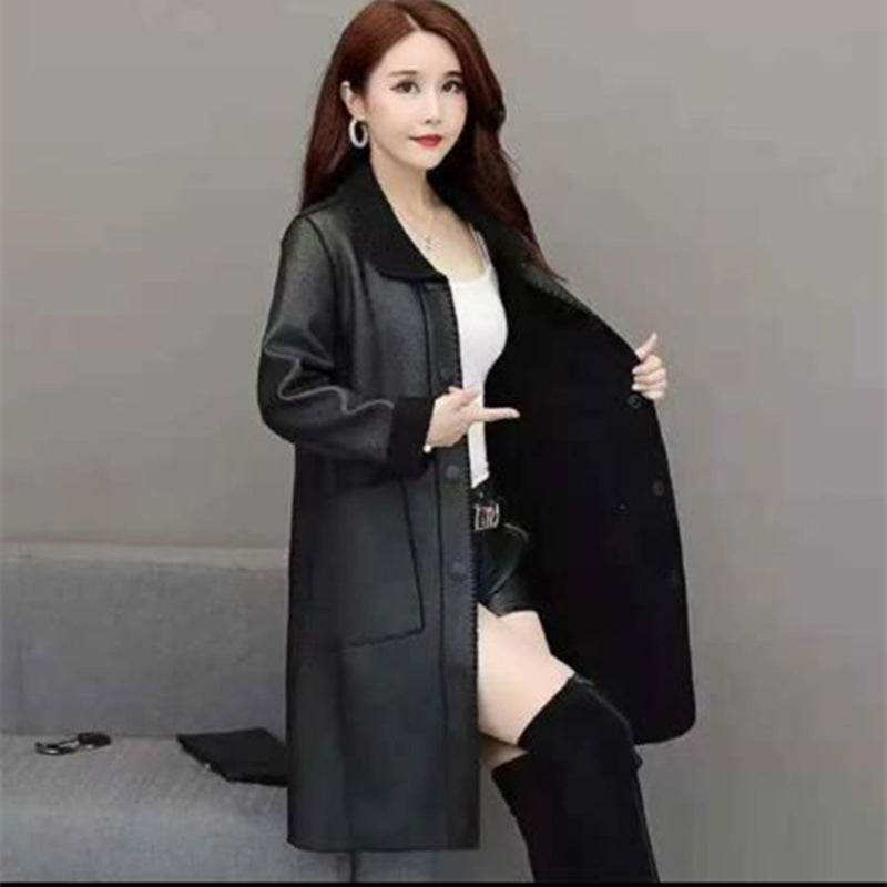 Teddy coat in medium length, casual style