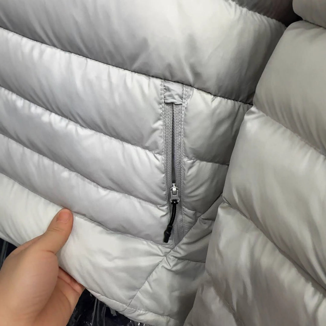 Short women's down jacket with hood