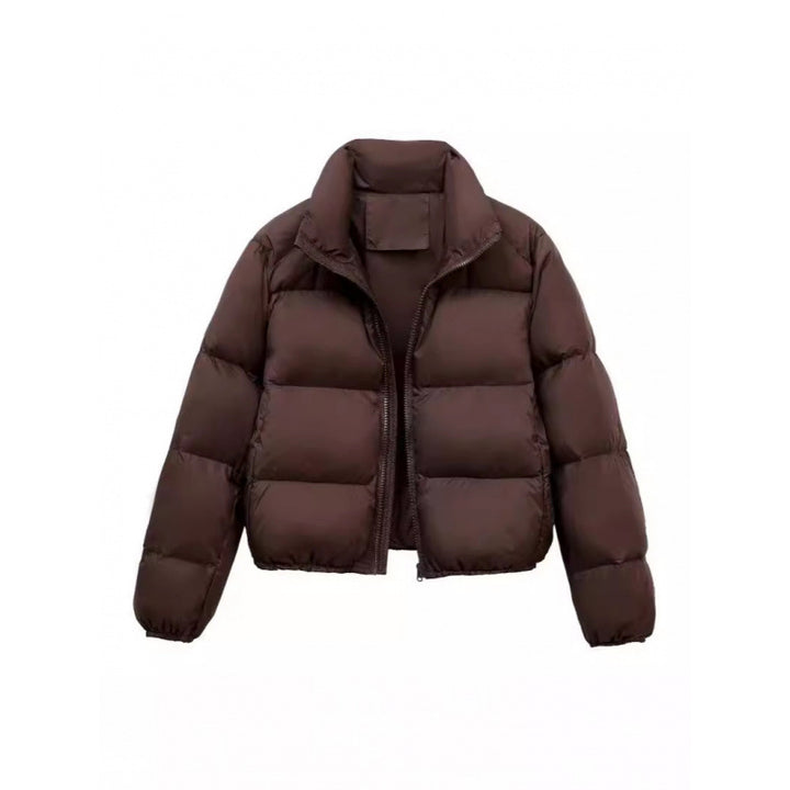 Short women's quilted jacket with zipper