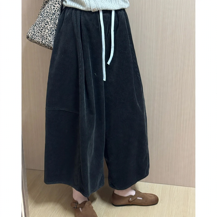 Women's corduroy pants with wide leg and elastic waistband