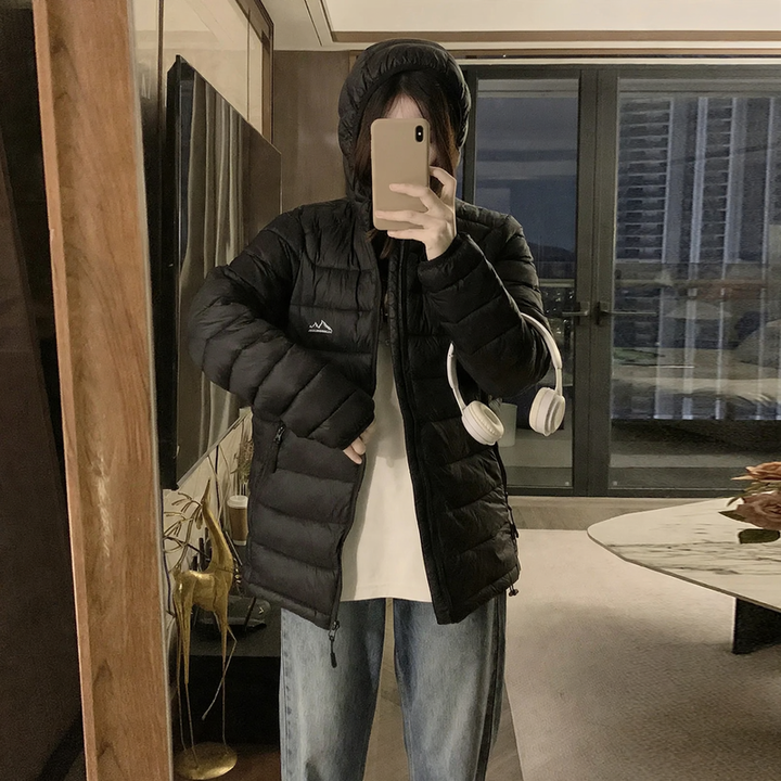 Light, quilted hoodie for women
