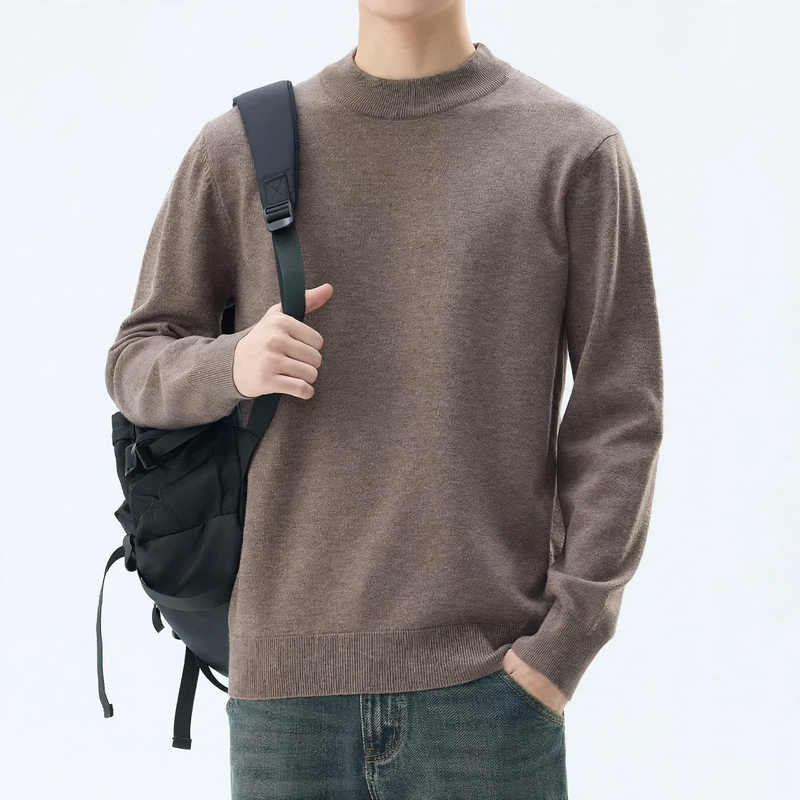 Men's wool blend pullover with round neck