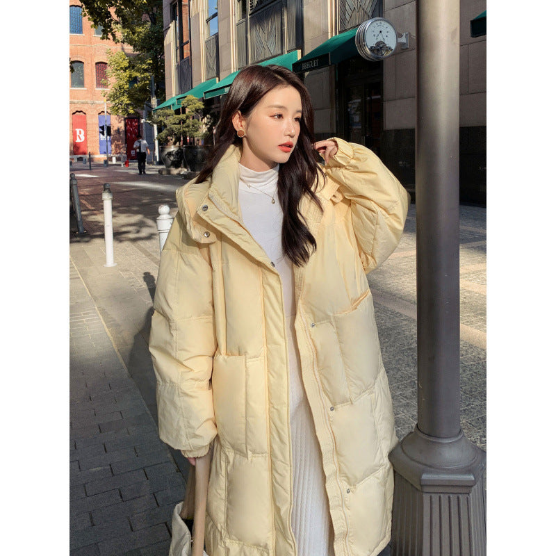 Mid-length, lined women's coat, knee-length