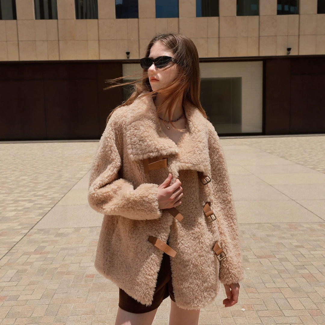 Women's Faux Fur Coat with Lapel Collar, Loose