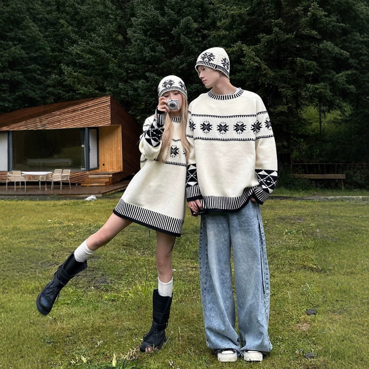 Unisex knit sweater in Nordic style