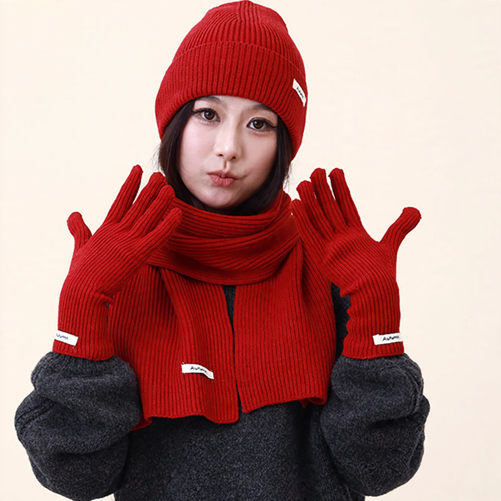 Knit Set: Hat, Scarf and Gloves