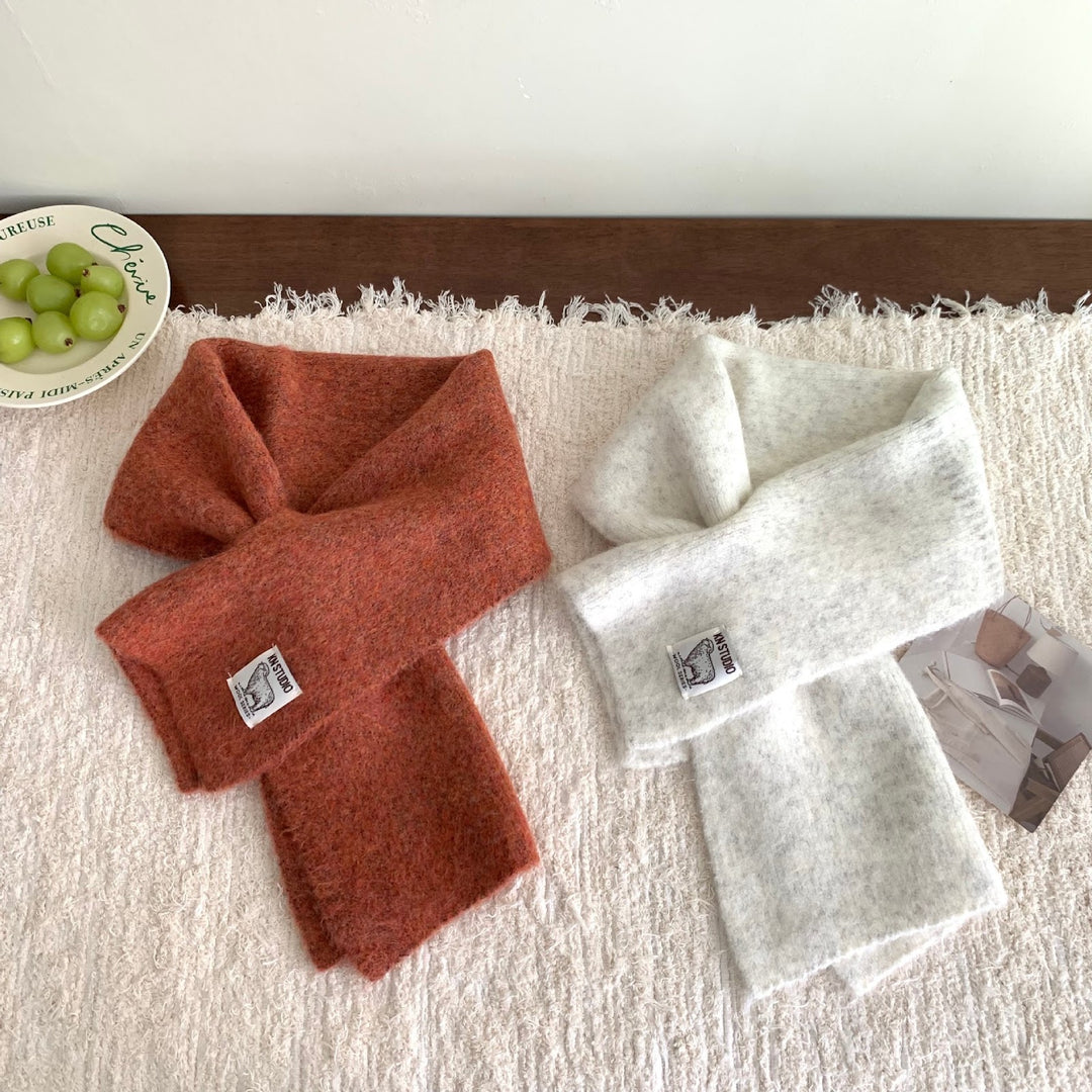 Short knit scarf with slit, alpaca wool blend