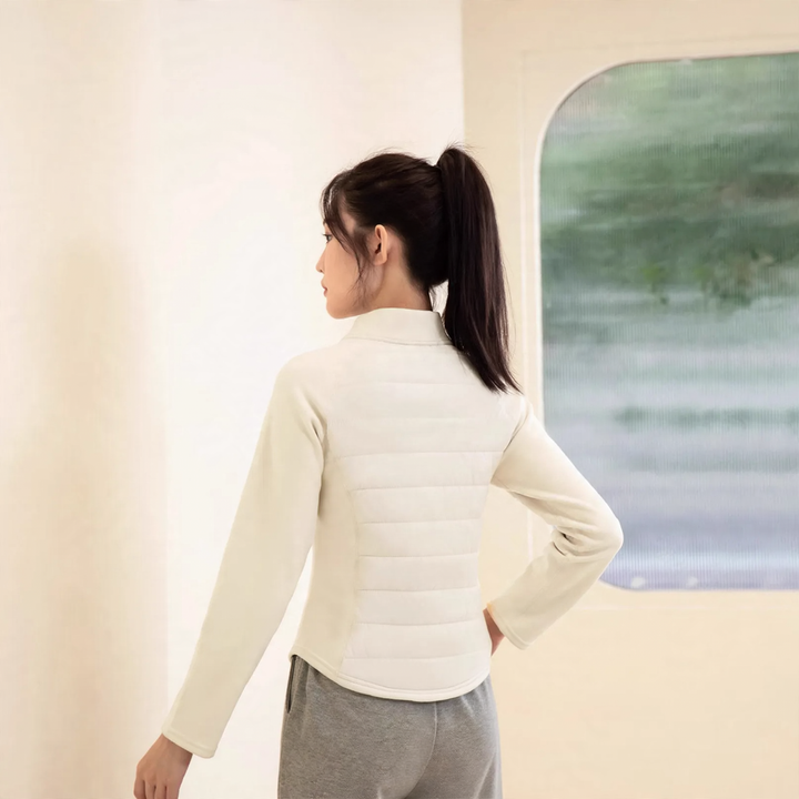 Lightweight, fitted women's sports jacket with stand-up collar