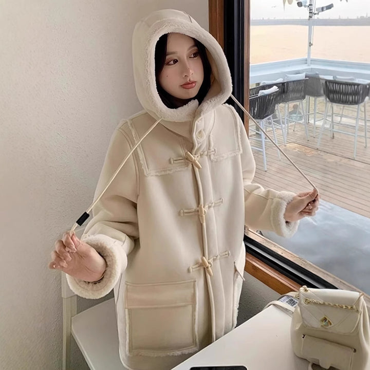 Lambswool coat with hood and toggle buttons