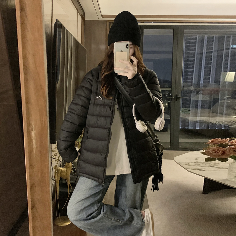 Light, quilted hoodie for women