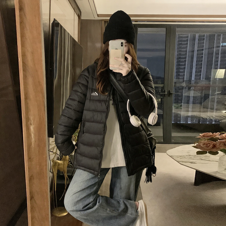 Light, quilted hoodie for women