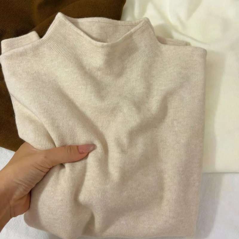 Women’s knit sweater with stand-up collar