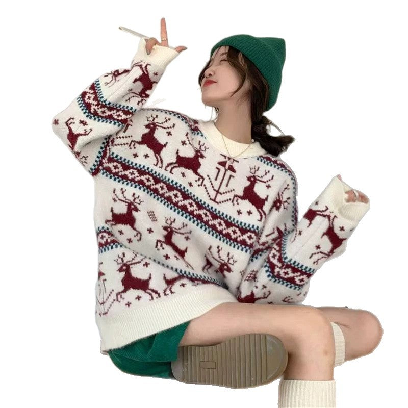 Christmas sweater with animal motif