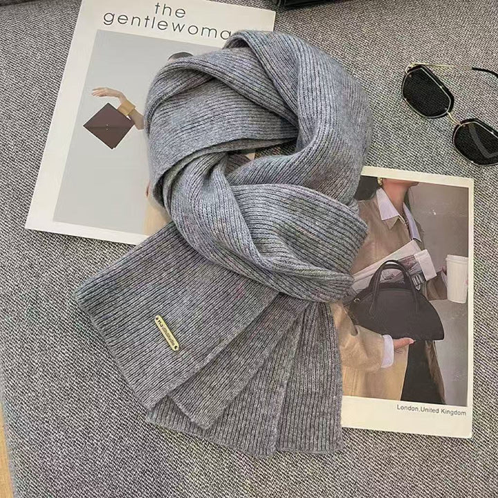 Reversible scarf, warming