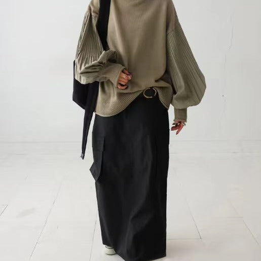 Casual sweater with balloon sleeves and pleat details