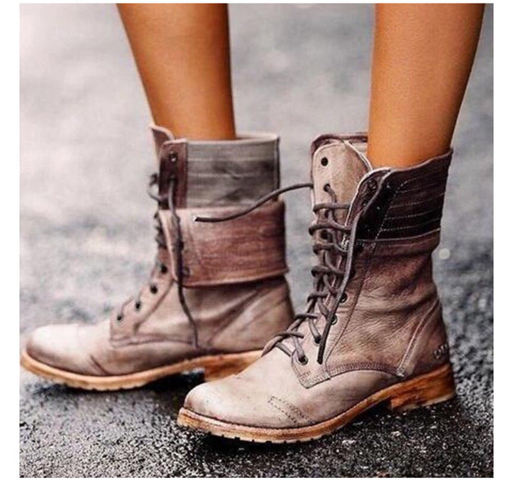Mune | Elegant boots with front lacing