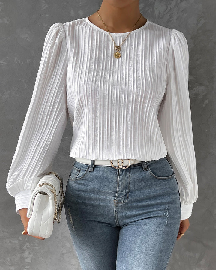 Mune | Elegant Shirt with Round Neckline