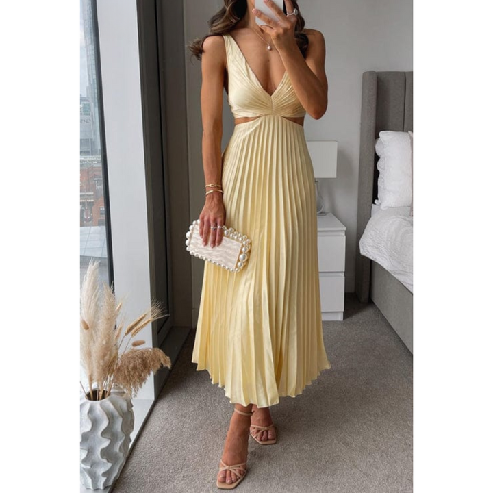 PLEATED DRESS WITH NECKLINE