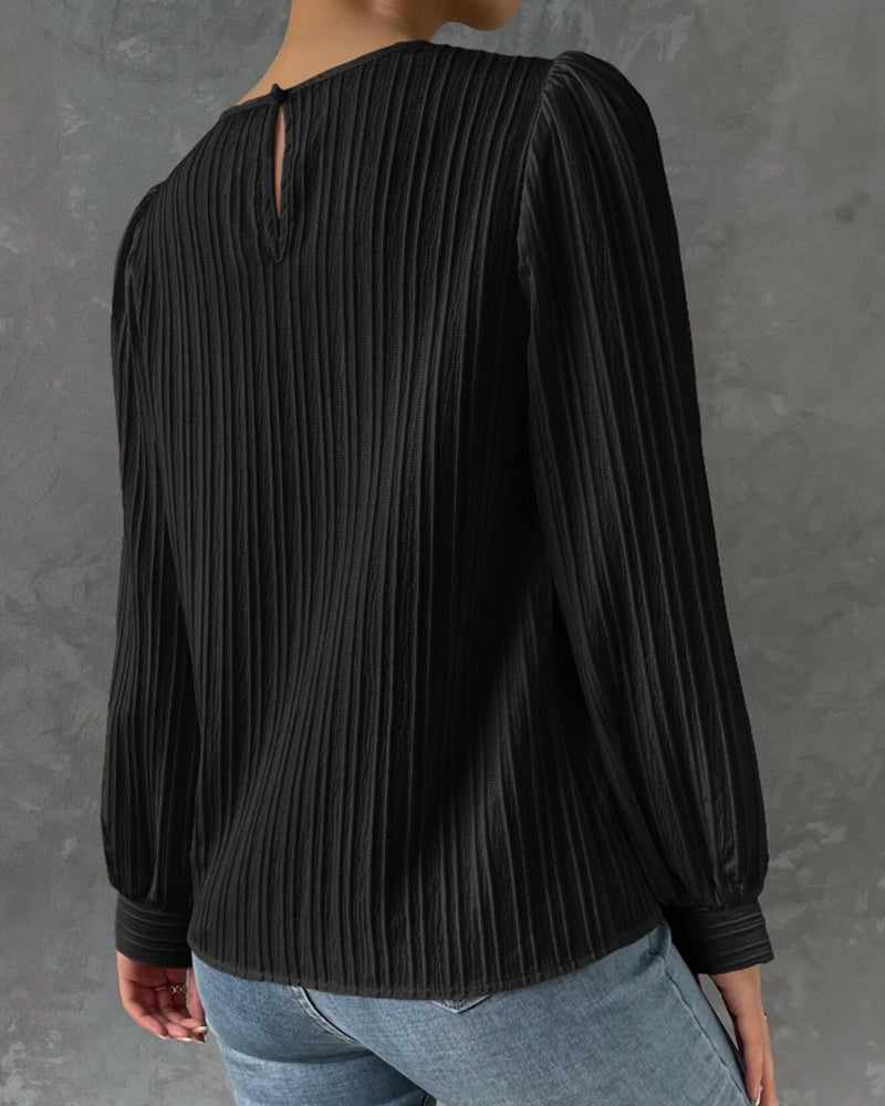 Mune | Elegant Shirt with Round Neckline