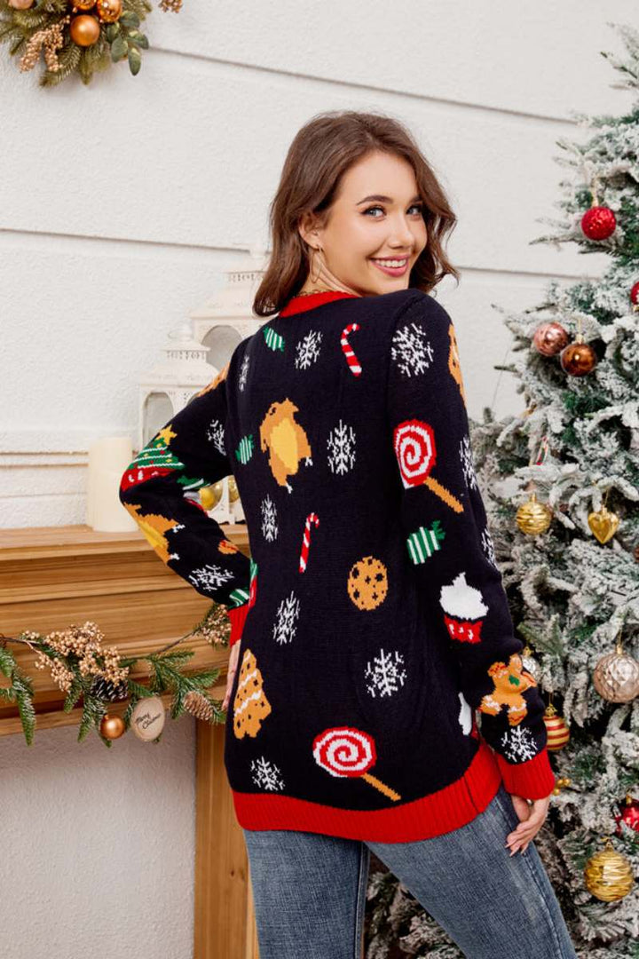 Mune | Casual Crew Neck Sweater with Embroidered Christmas Tree