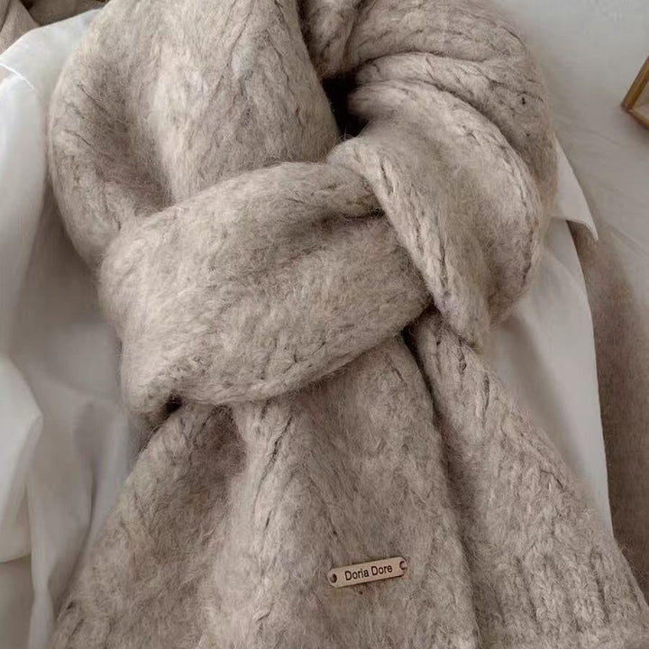 Knitted scarf made of wool blend